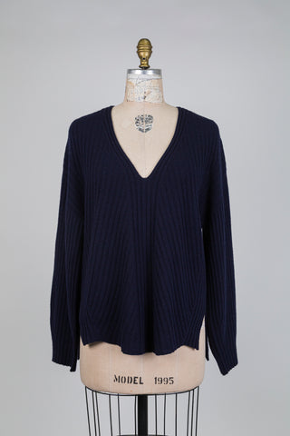 Chandail en laine douce marine (XXL)