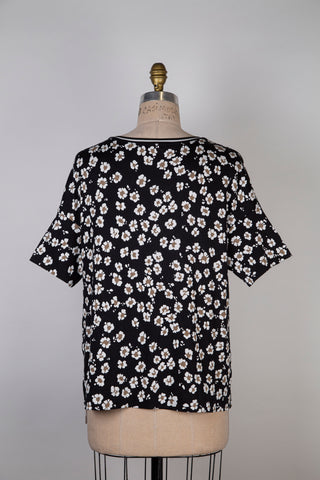 Chandail noir floral  (L)