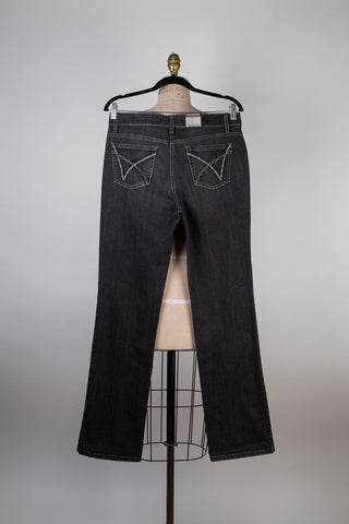 Pantalon en denim noir à poches maillons et strass (12)