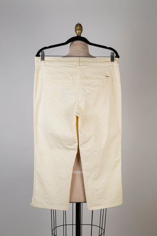 Butter yellow floral textured capri pants (8)