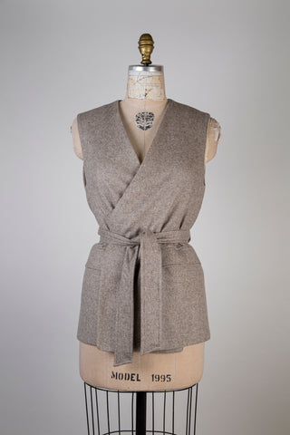 Cream-grey sleeveless jacket (6)