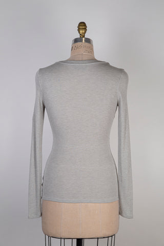 Light gray stretch top with silver piping (6)