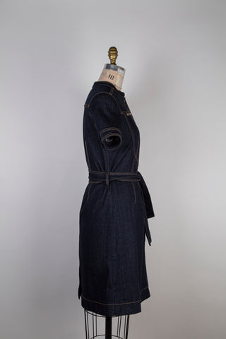 Robe cintrée en denim brut (6)