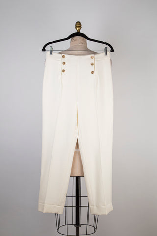 Pantalon cigarette vanille à boutons décoratifs (2+6)