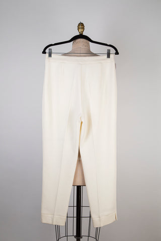 Pantalon cigarette vanille à boutons décoratifs (2+6)