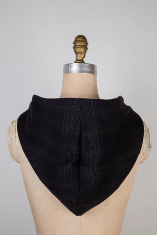 Capulard noir métallisé argent / tricot noir tartan cendré