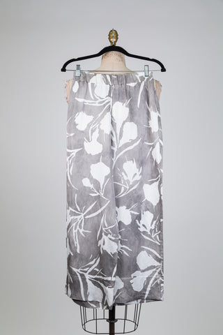 Pantalon droit en tissage satiné gris floral (S)