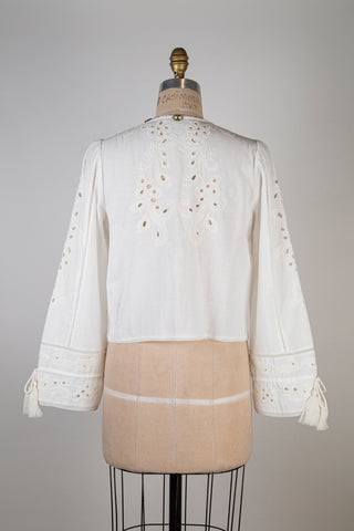 Haut en tissage naturel à broderie (8)