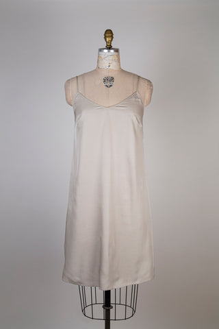 Robe tunique minimaliste amande (6)