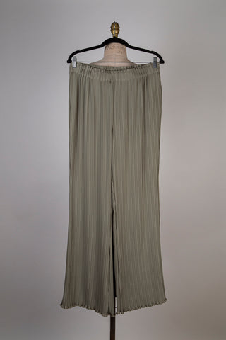 Olivine pleated palazzo pants (6 to 12)