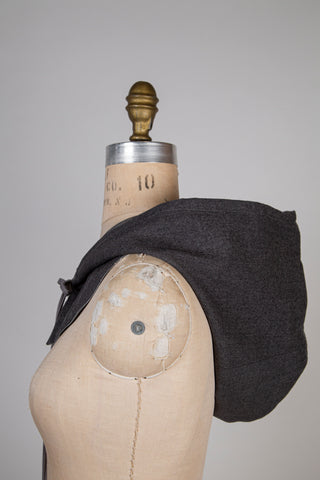 Capulard satin tissé gris optique / pure laine vierge anthracite