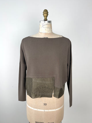 Asymmetrical cropped khaki sweater (XS to L)