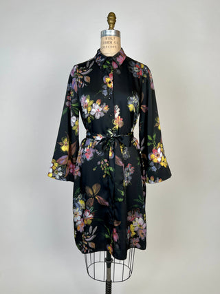 Robe en satin noir floral à manches kimono (4-10-12)