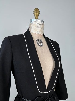 Black fitted blazer with white piping (2)