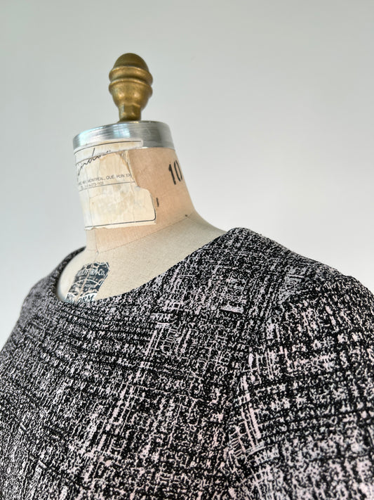 Robe en tricot texturé noir et rose crème lavable (12)