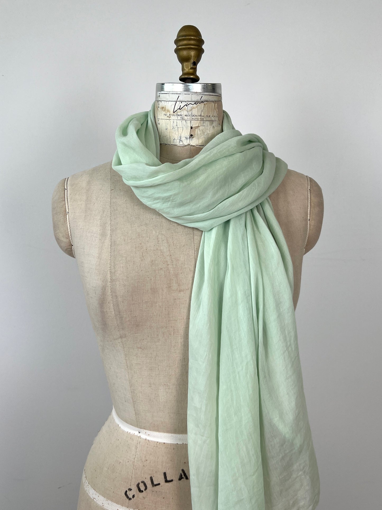 Foulard asymétrique vert en coton et soie