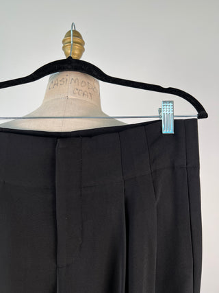 Black cigarette pants with pleats (6)