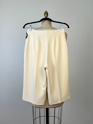 Bermuda shorts in vanilla stitched weave (0)