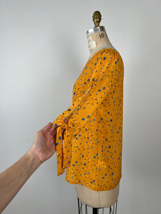 Blouse florale jaune safran à manches bouclées (S)