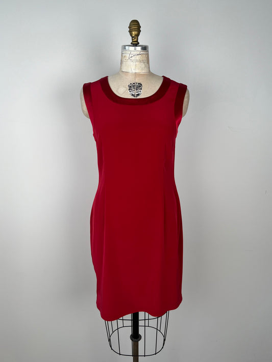 Robe vintage cintrée rouge à détail de satin (M)