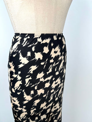 Black flowing skirt with black cream pattern (6)