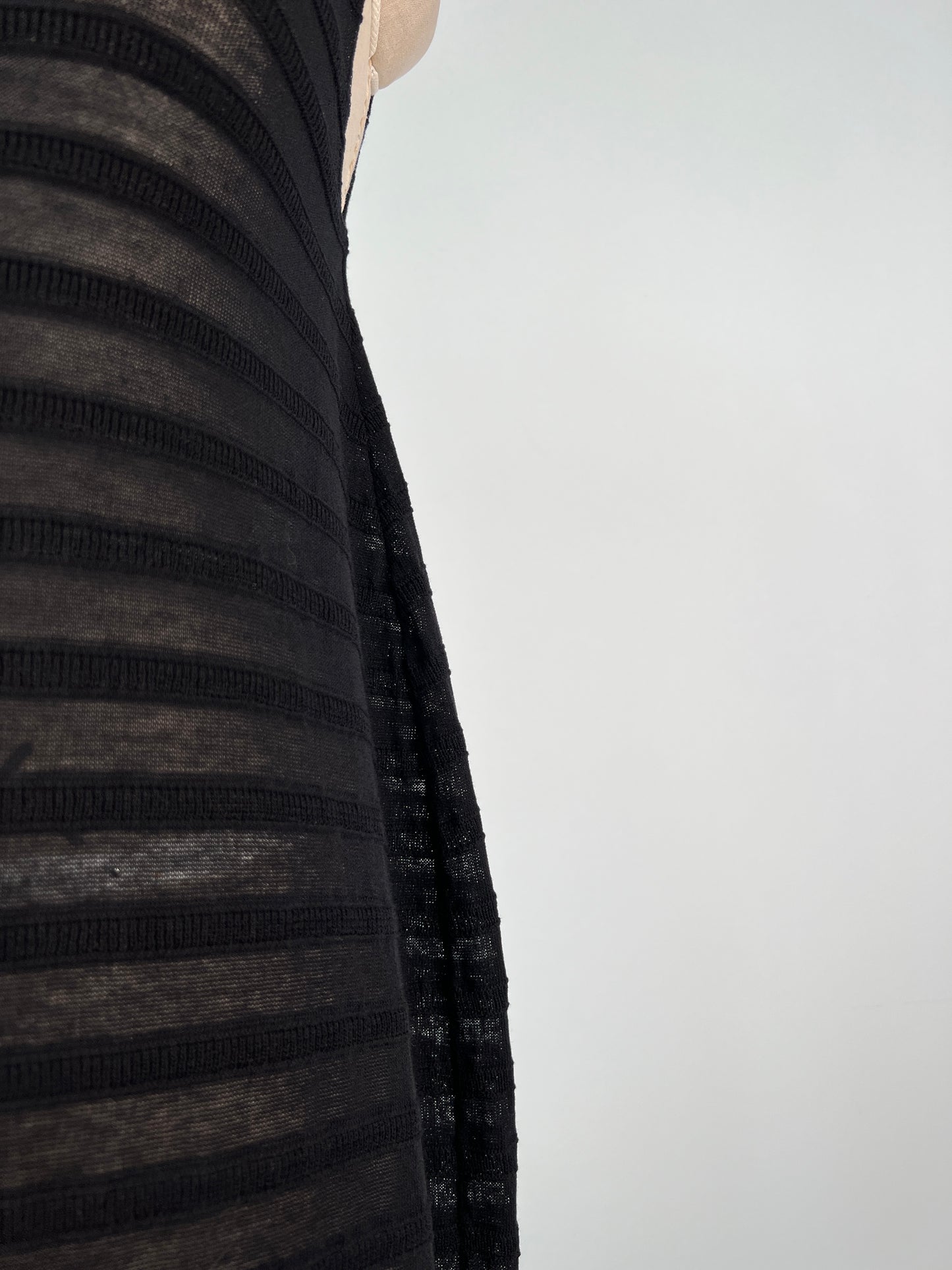 Robe midi noire en tricot à rayures texturées (S à L+)