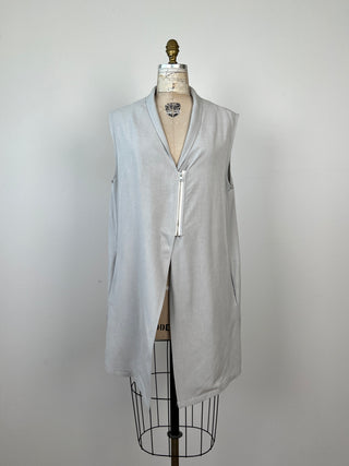 Tunic jacket in fine light gray weave (10)