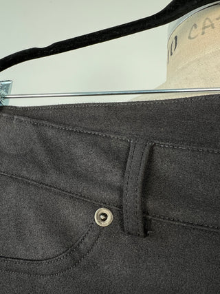 Pantalon cigarette en faux suède anthracite profond (4 et 8)