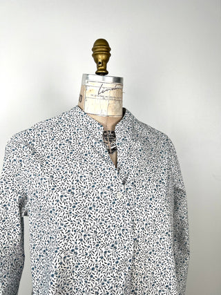 Blouse évasée  à imprimé floral bleu (6)