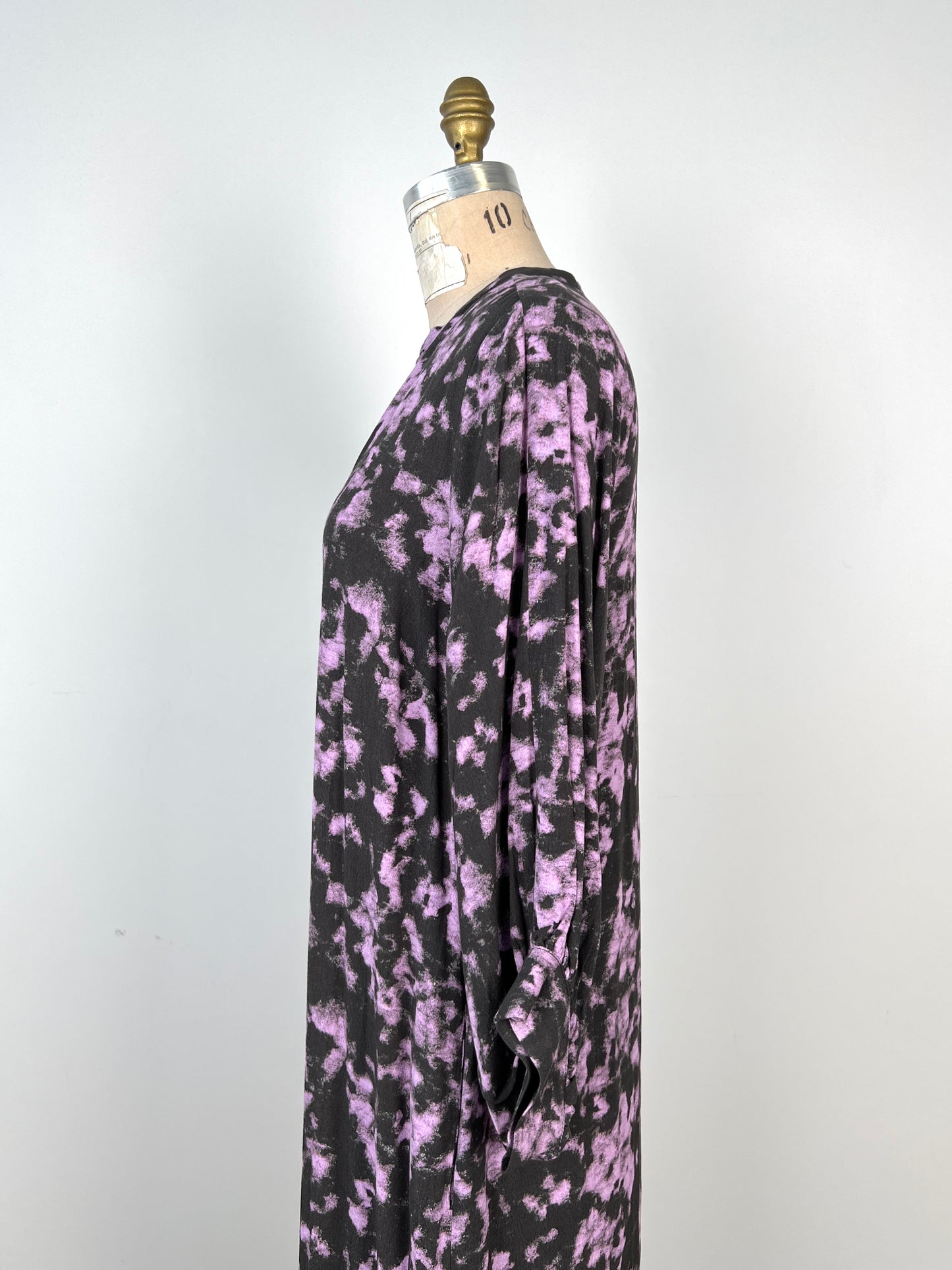 Robe ample à manches ballons noire et lilas  (6)