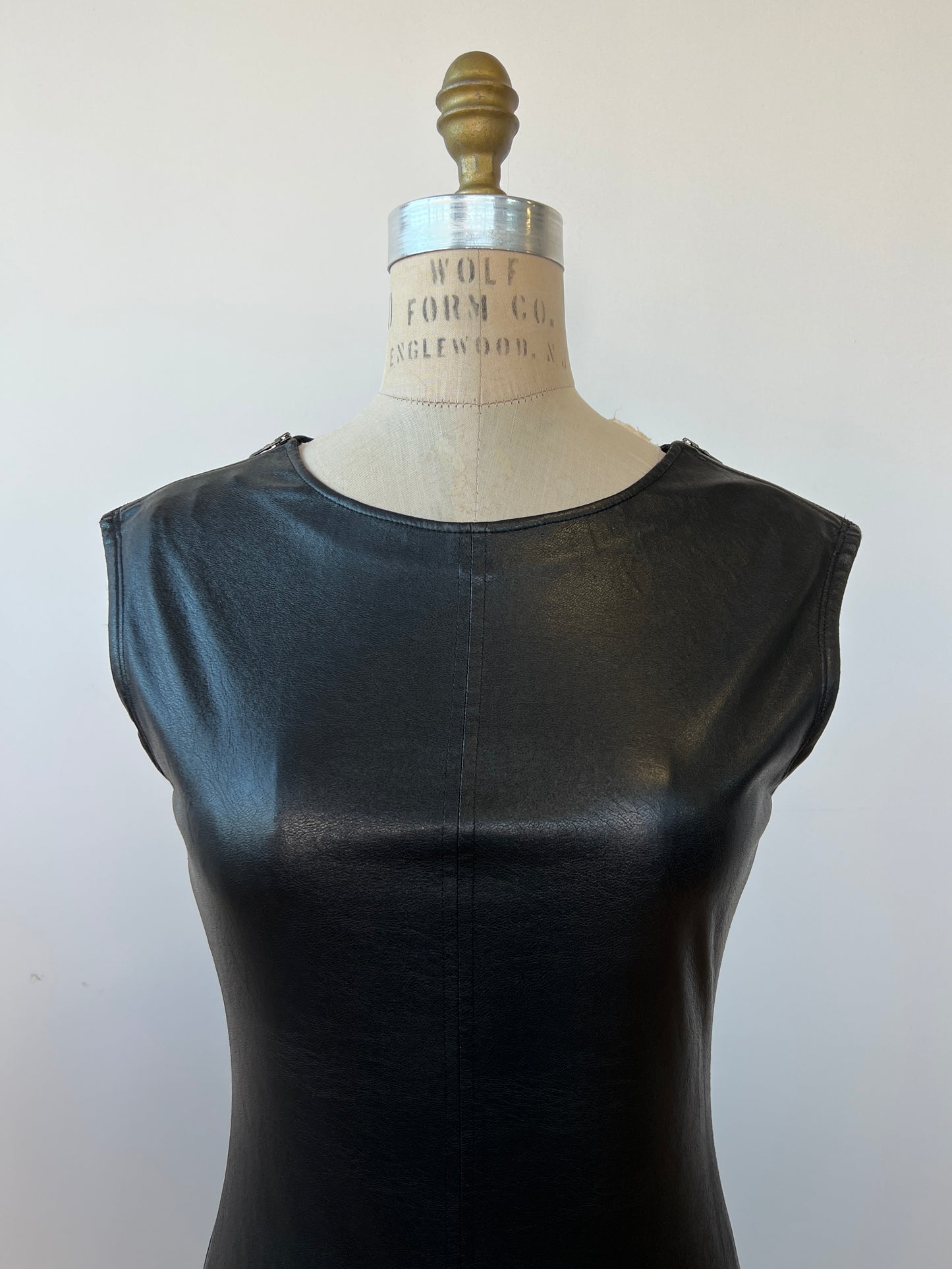 Robe ajustée bi-matière en faux cuir noir (XXS)