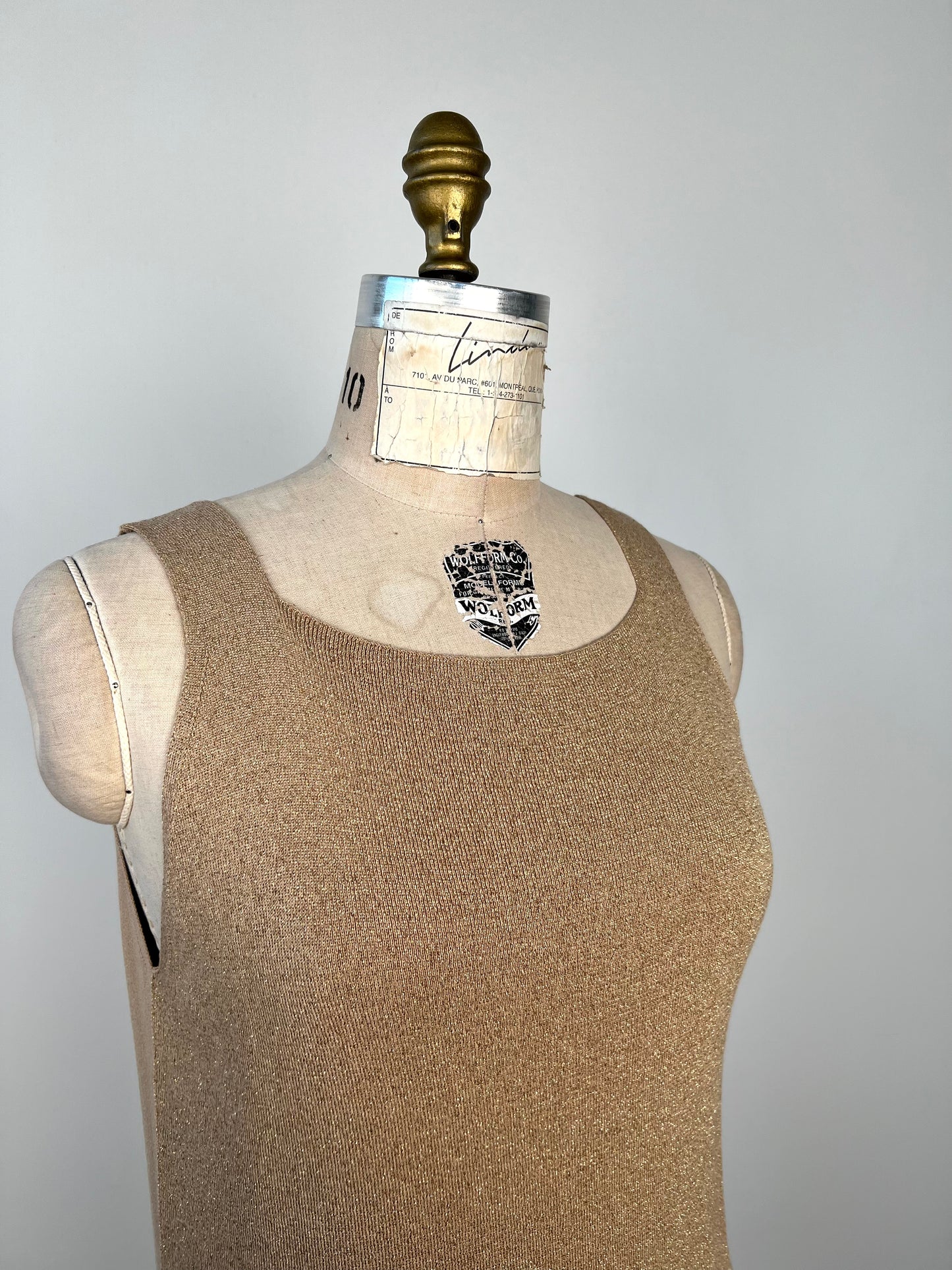 Top en tricot métallisé doré (10)