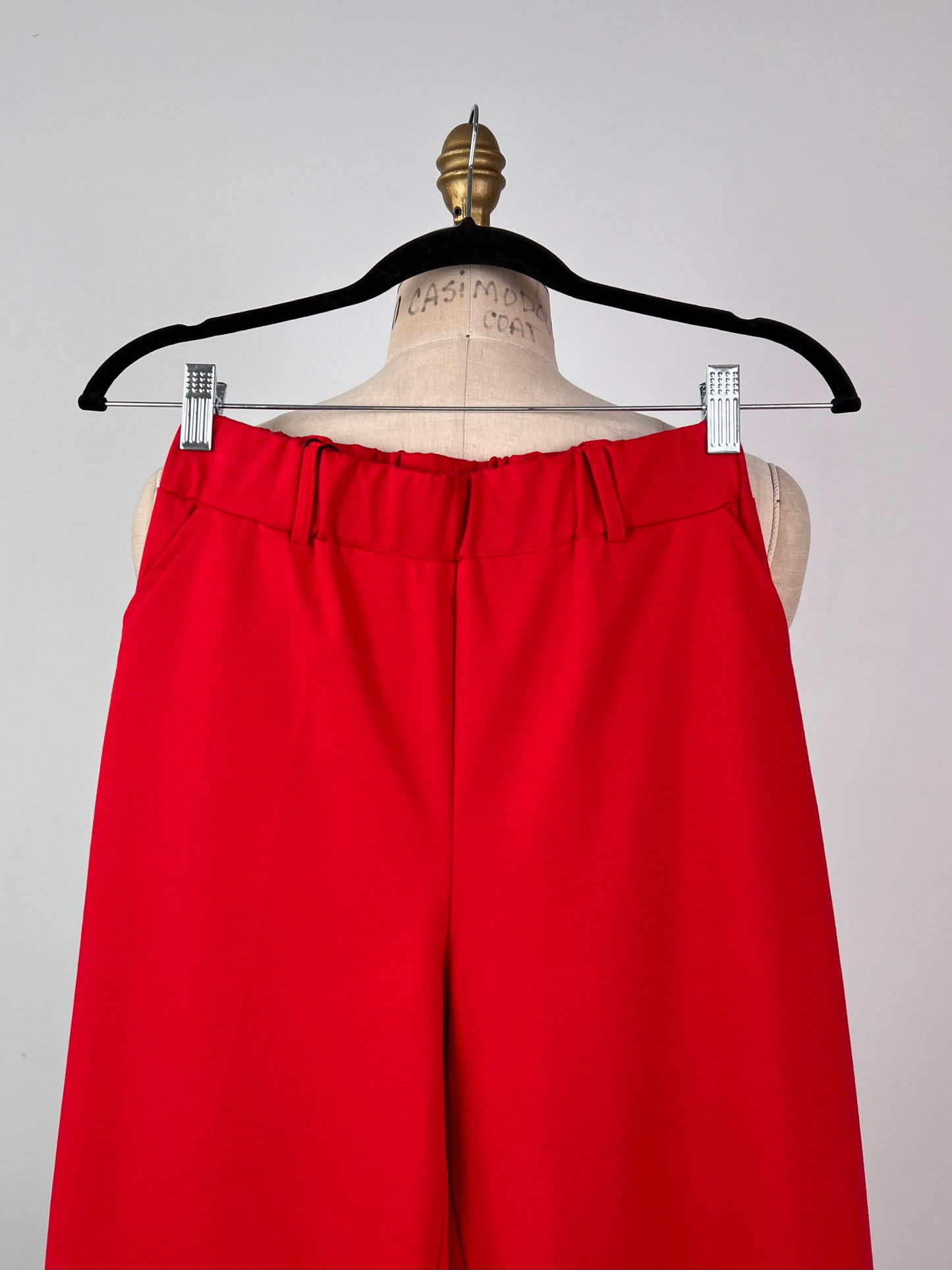 Pantalon bootcut rouge à taille élastique (2)