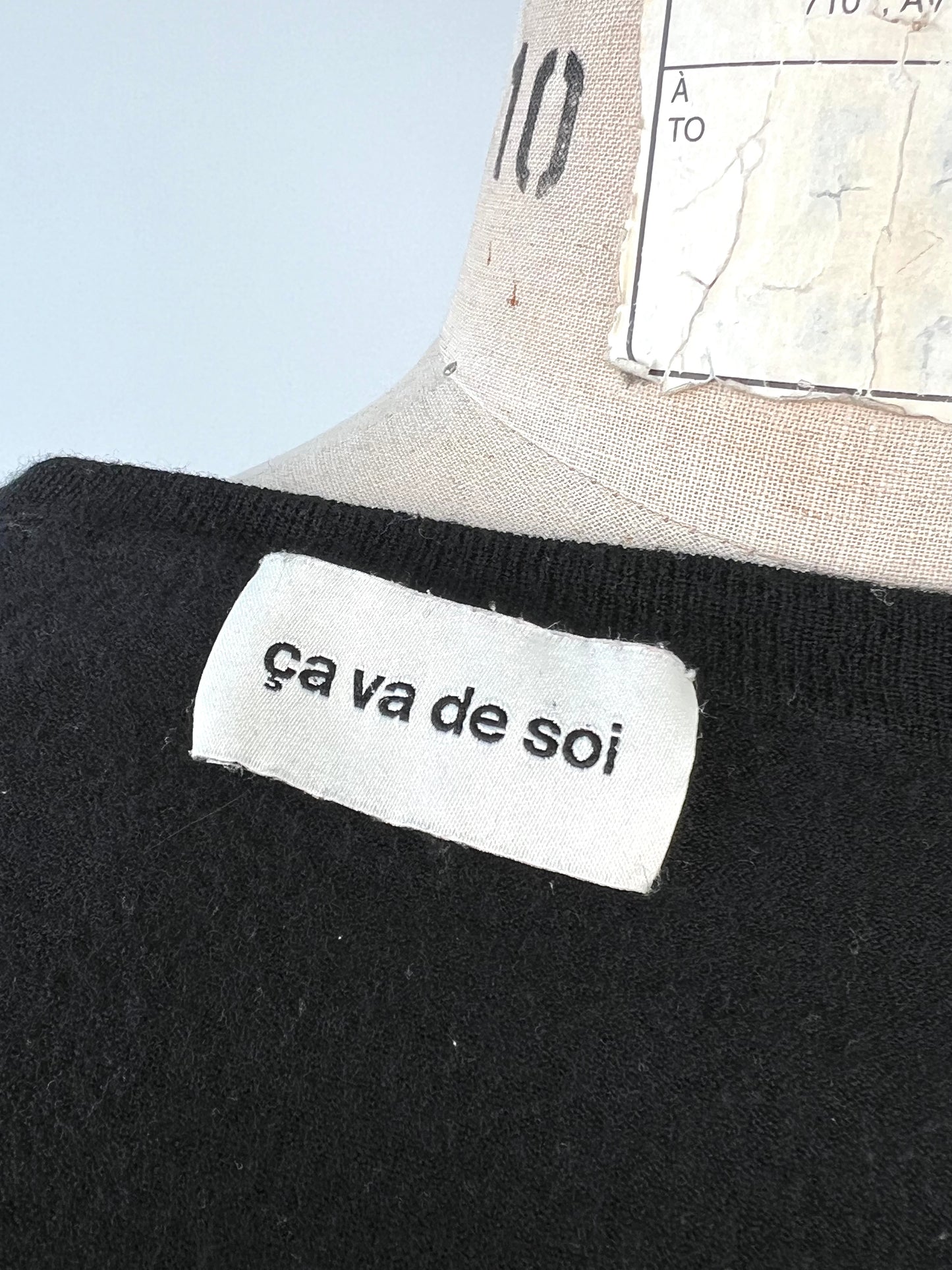 Chandail noir en tricot de pure laine mérinos (XS)