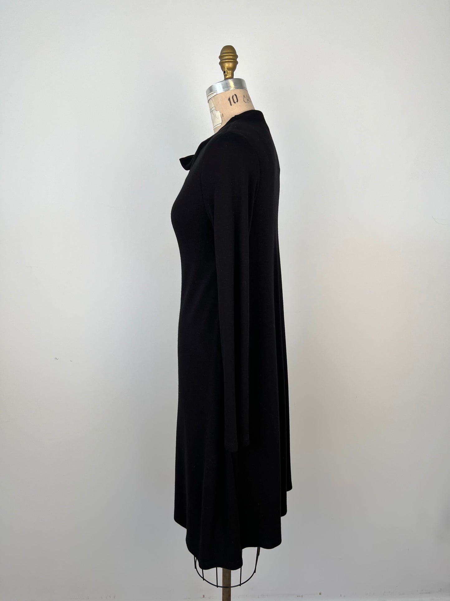 Robe évasée à pinces latérales en tricot noir (S)