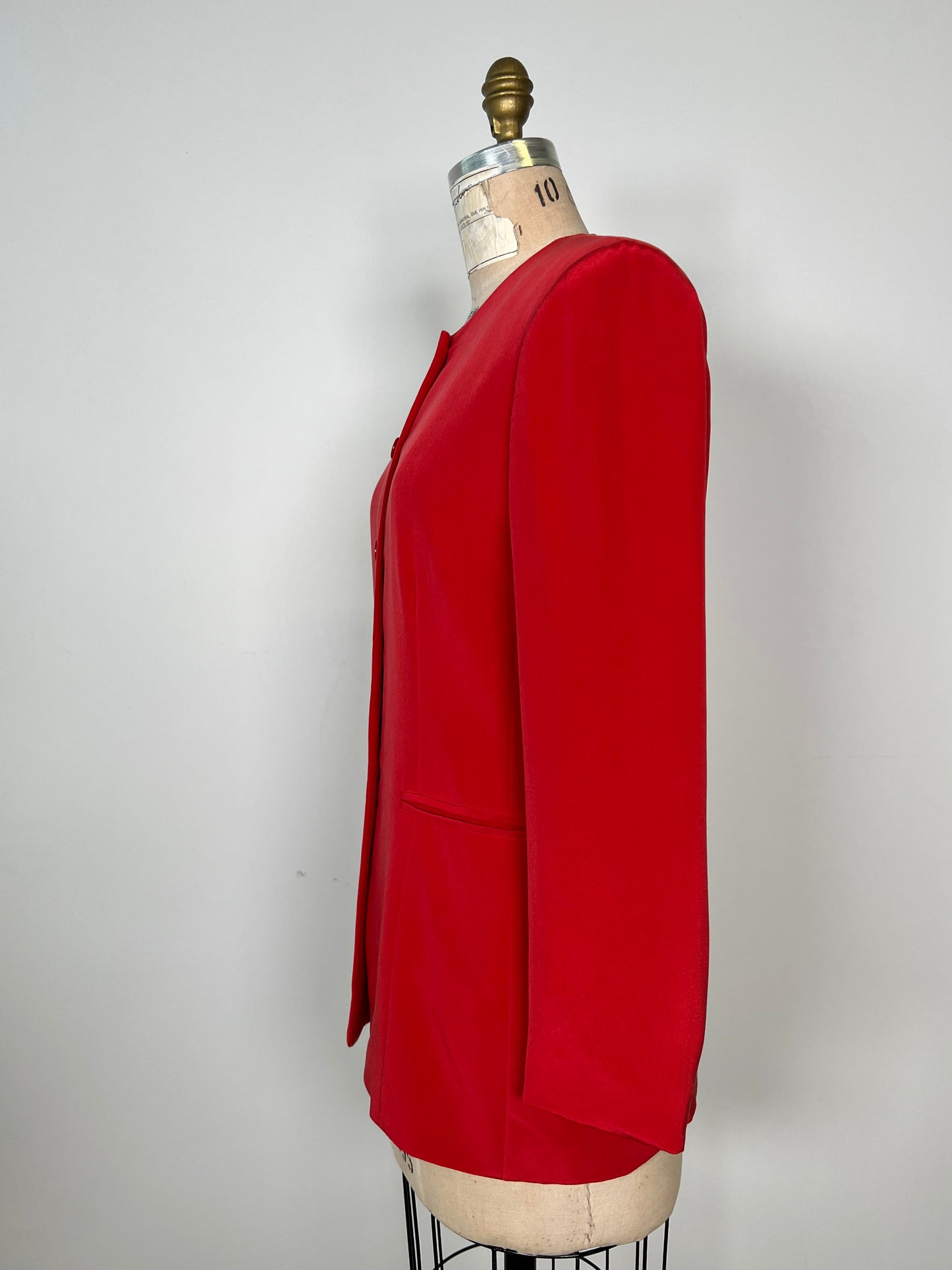 Veste tailleur vintage en soie rouge (8)
