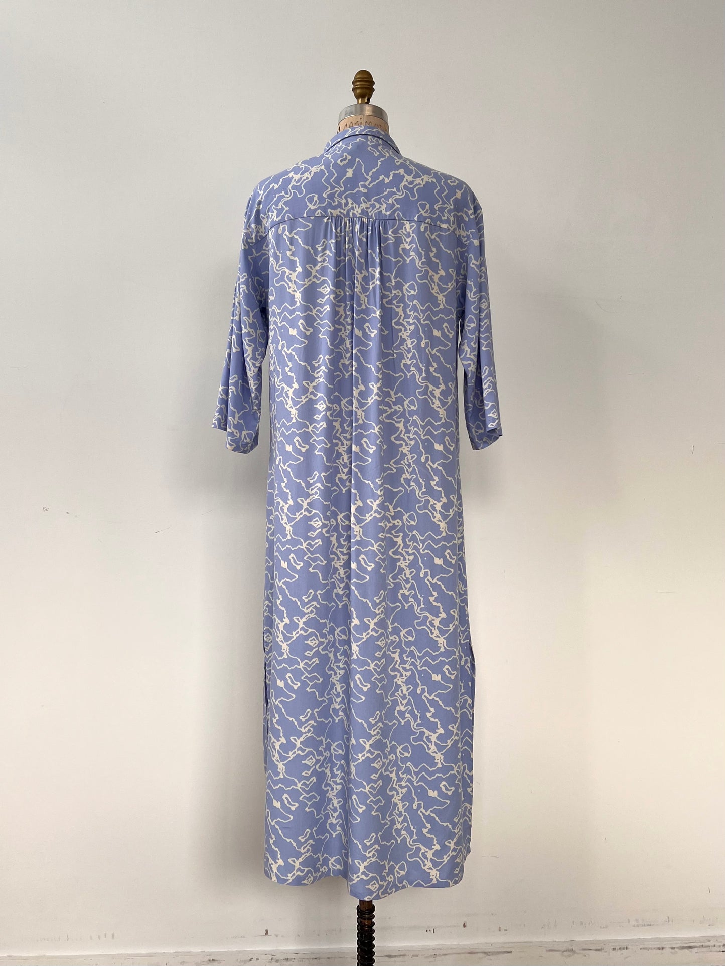Robe chemisier bleu lavande imprimée abstrait (6)