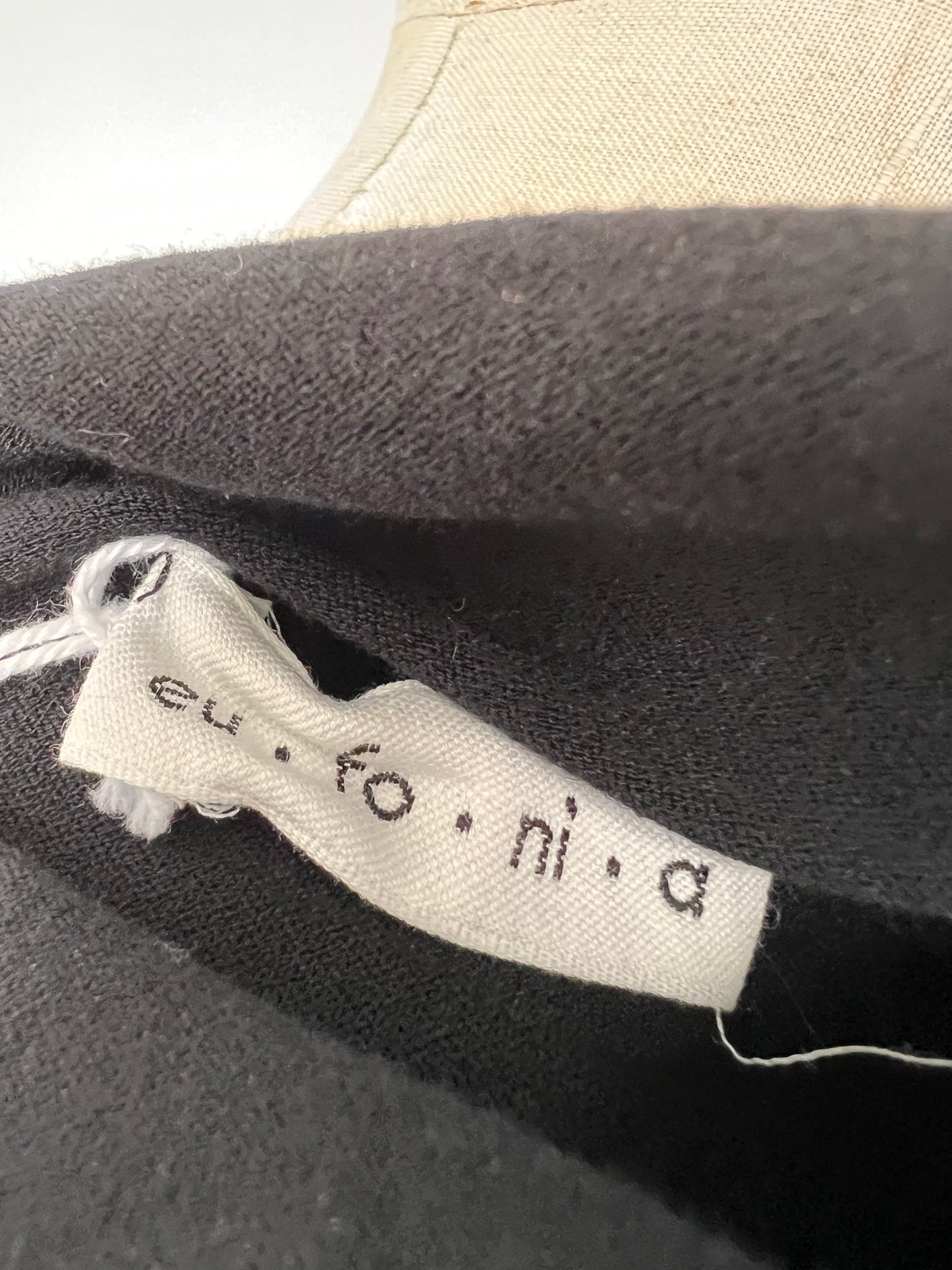 Tunique fourreau en tricot extensible noir (XS)