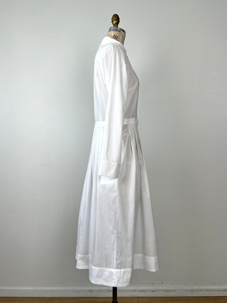 Robe chemisier blanche à jupe plissée (6)