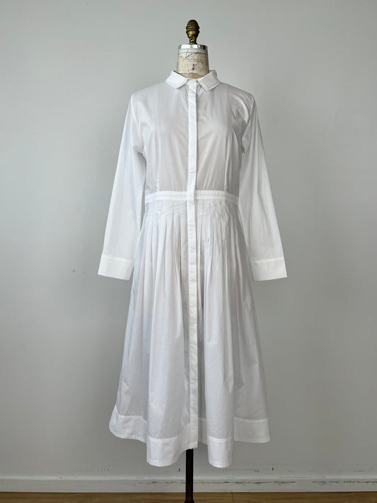 Robe chemisier blanche à jupe plissée (6)