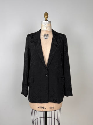 Black blazer with tone-on-tone butterfly jacquard (6)