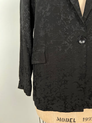 Black blazer with tone-on-tone butterfly jacquard (6)