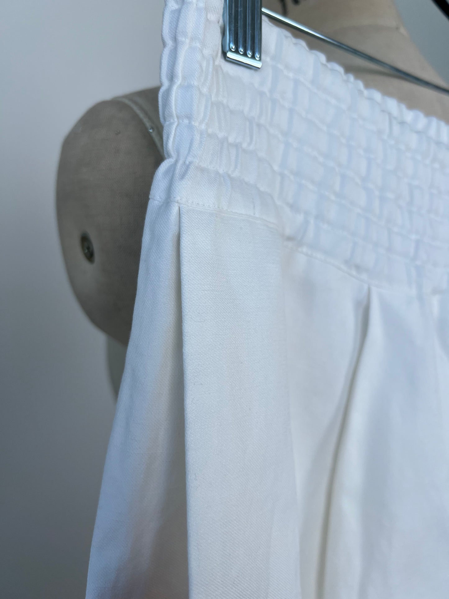 Pantalon blanc mou chic à taille élastique (L/XL)