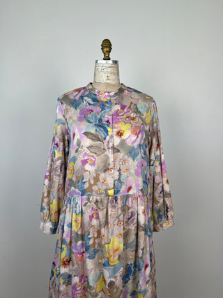 Robe évasée à imprimé floral pictural pastel (6)