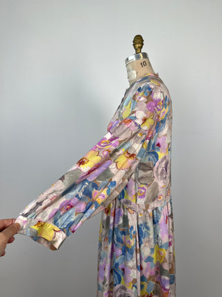 Robe évasée à imprimé floral pictural pastel (6)