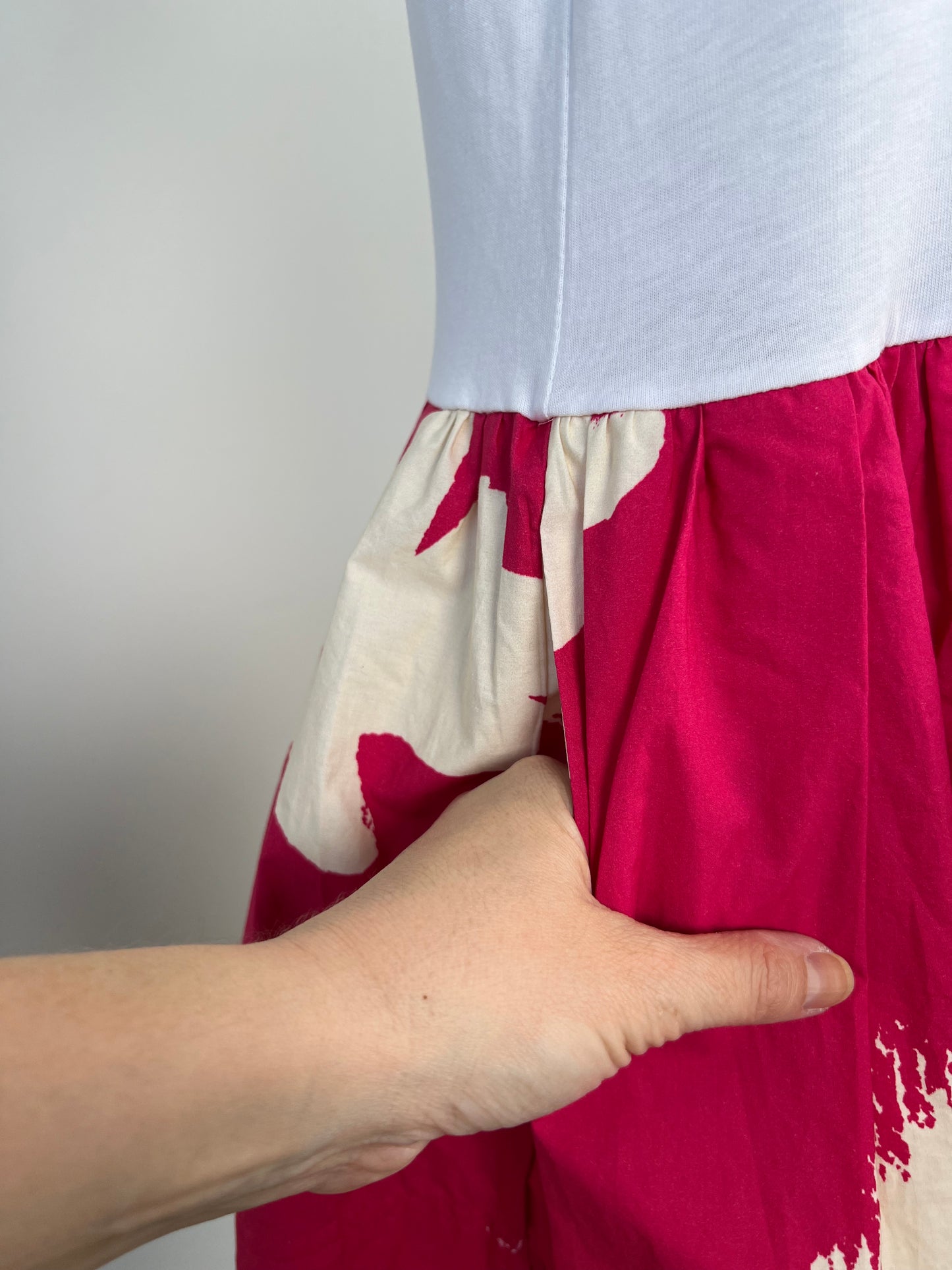 Robe t-shirt à jupe patineuse florale framboise (XL)
