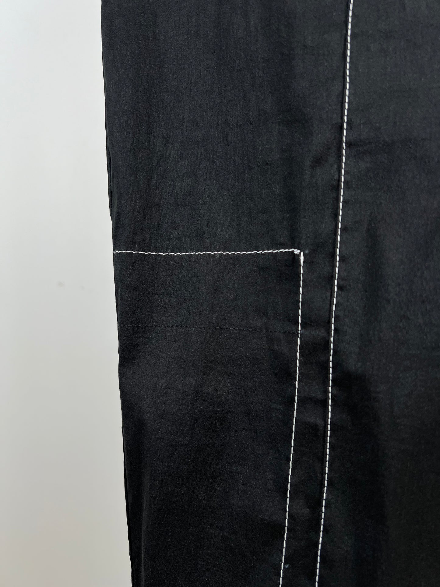 Pantalon noir façon portefeuille en lin techno (XS à XL)