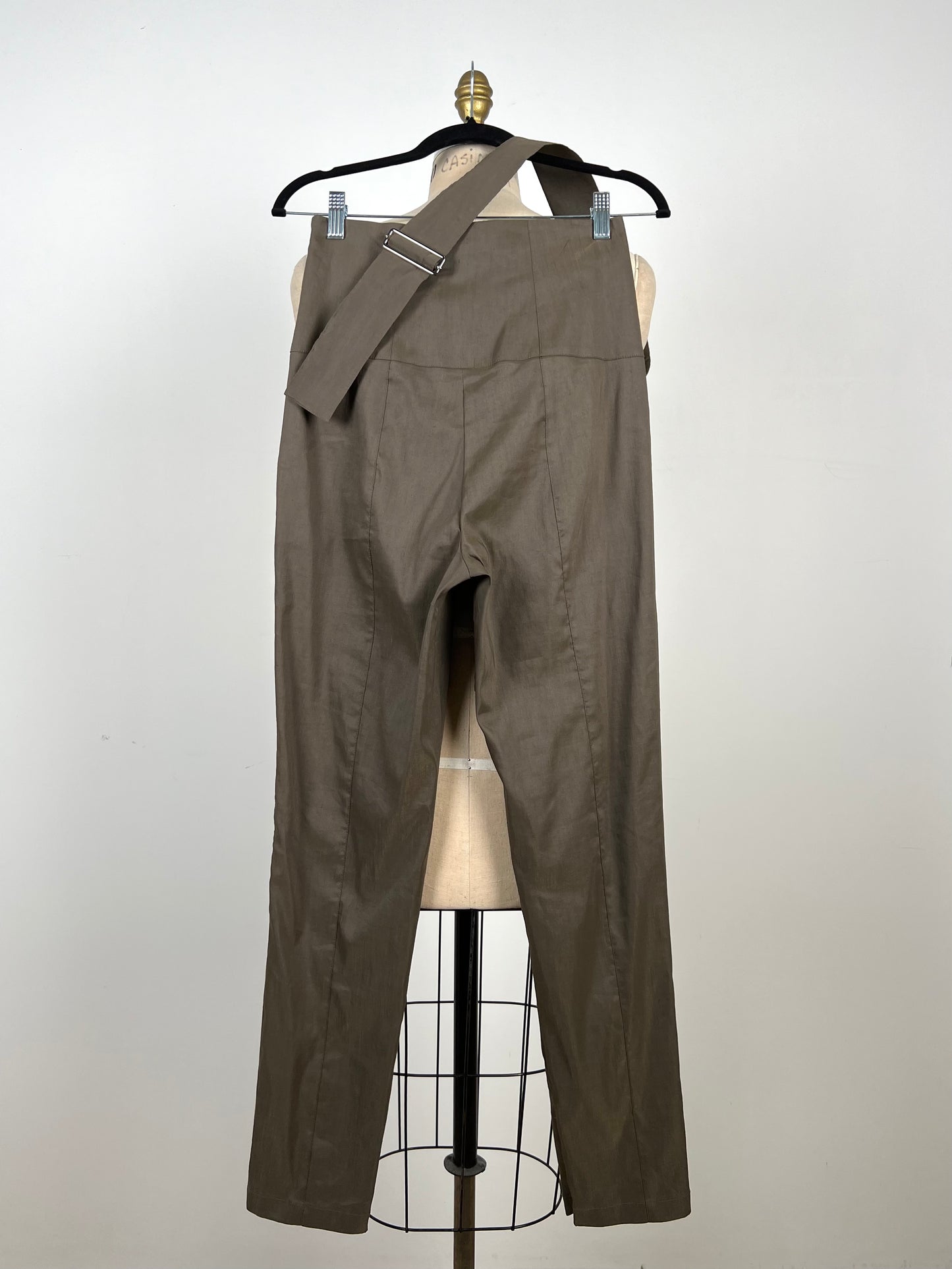 Pantalon en lin techno moka à ceinture déco (XS et S)