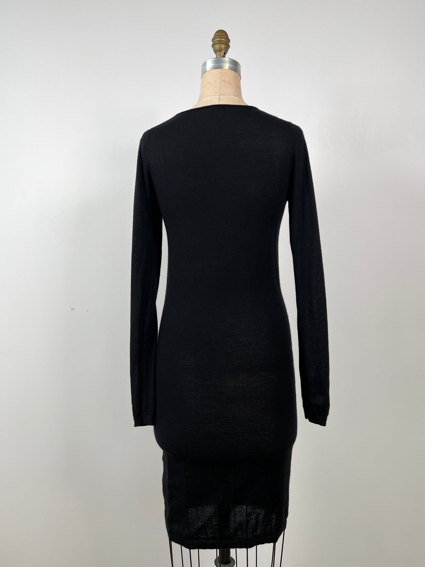 Robe noire classique en tricot mérinos (XS)