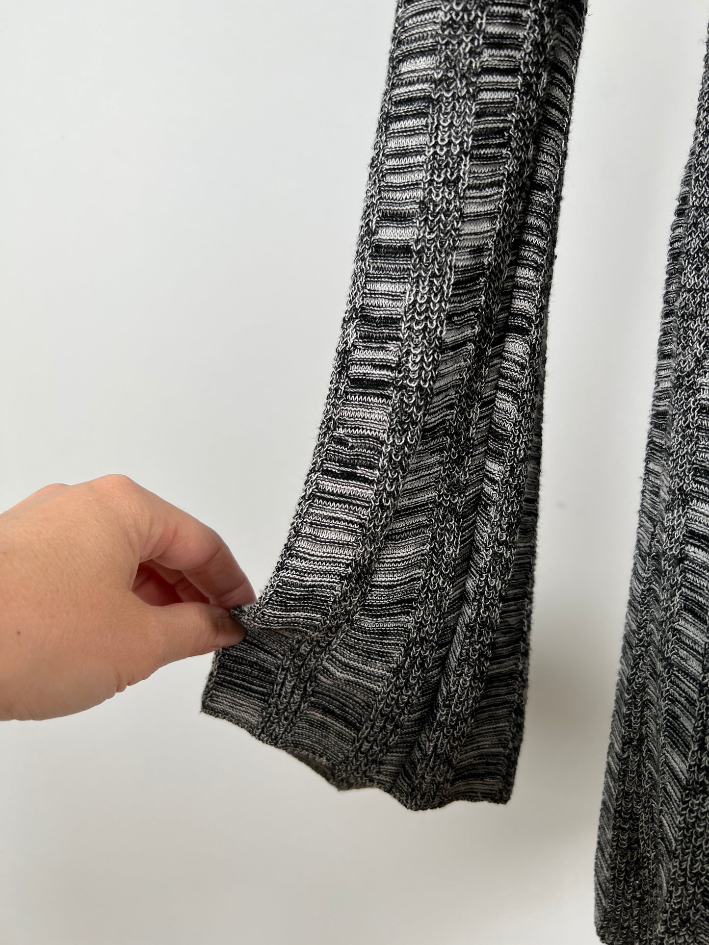 Veste en tricot de soie et lin chiné noir et blanc (S)